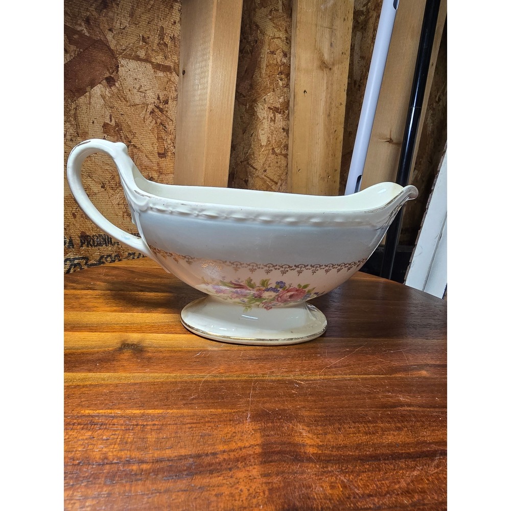 Vintage 1952 Homer Laughlin Eggshell Georgian Gravy Boat Floral Gold Trim USA